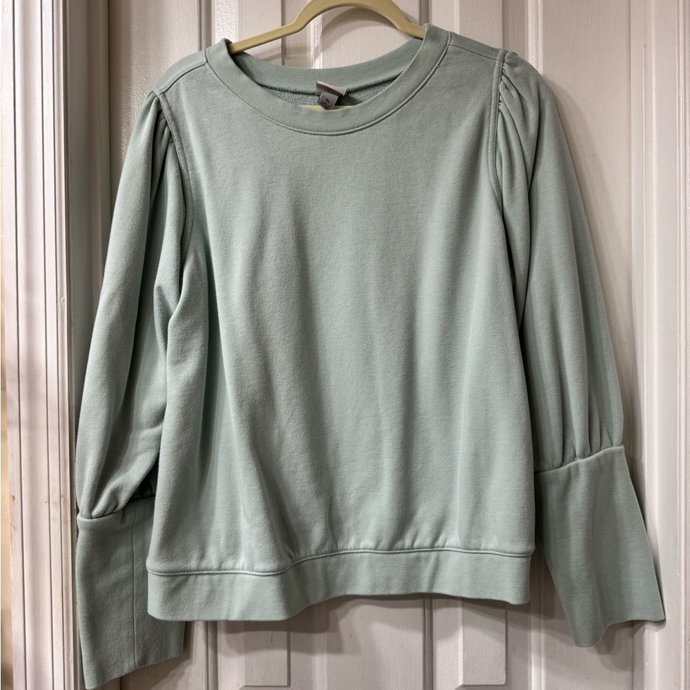 a new day Women's Light Green Sweatshirt